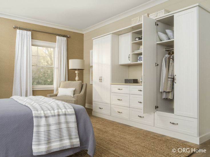 Custom wardrobe for a spare guest room in Columbus Ohio | Innovate Home Org