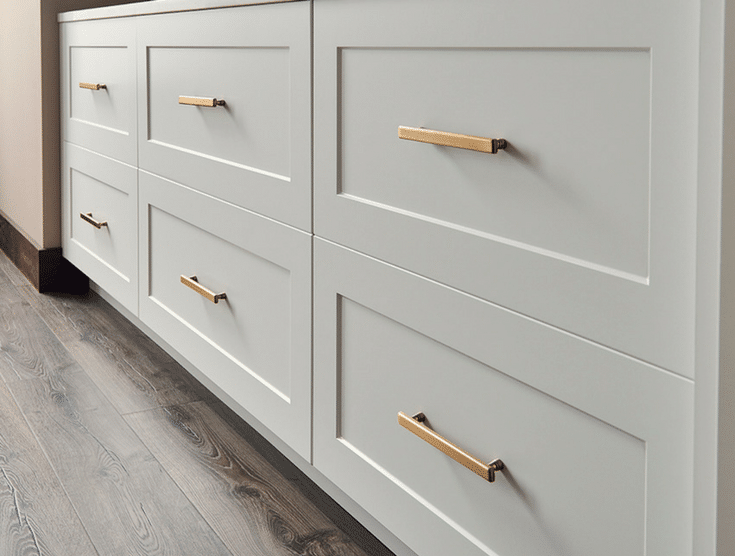 Hardware as Jewelry for Drawers | Innovate Home Org | #ColumbusClosets #DrawerKnobs #ClosetDrawers