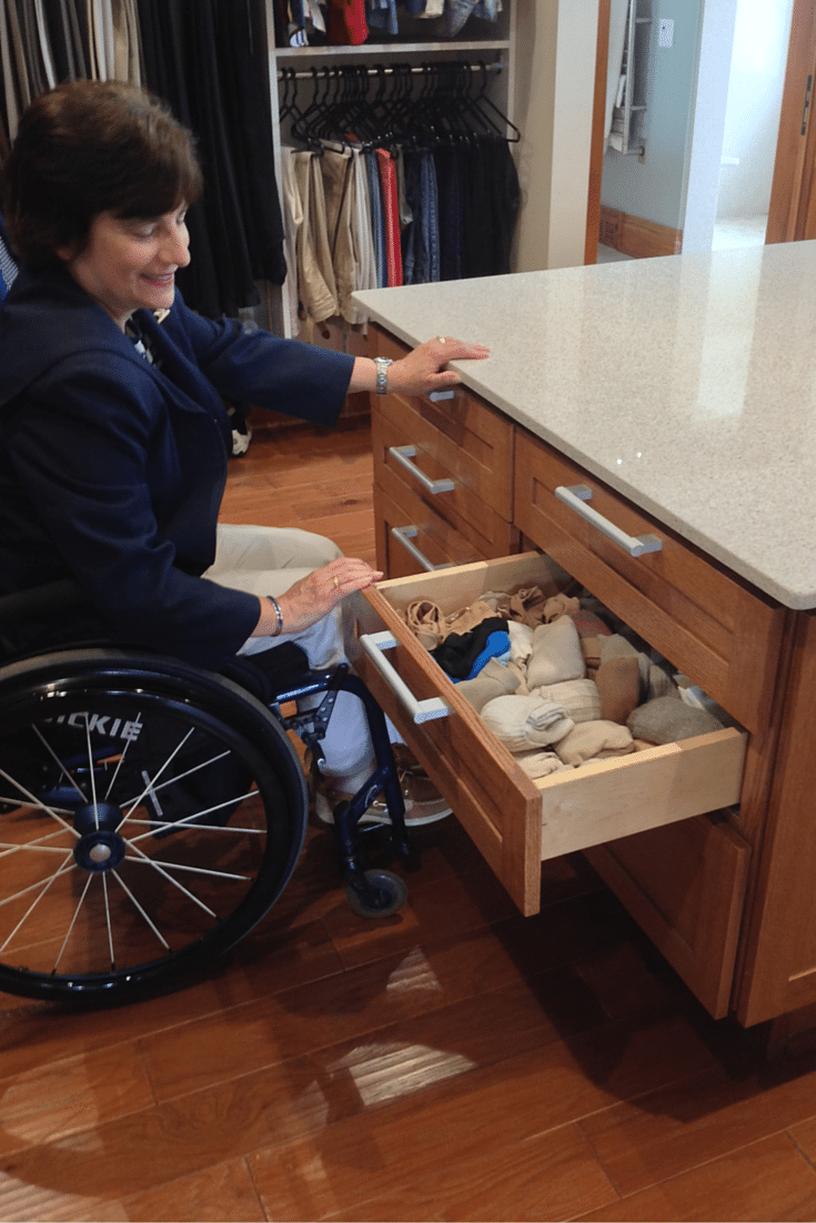 8 tips for a universal design closet| Innovate Home Org Columbus Ohio