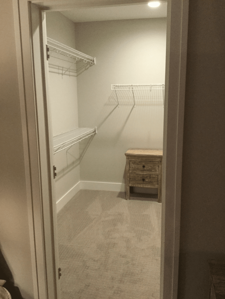 Wire Shelving in Walk In Closet | Innovate Home Org | Columbus Closets #NewHomes #WireShelving #HomeUpgrades