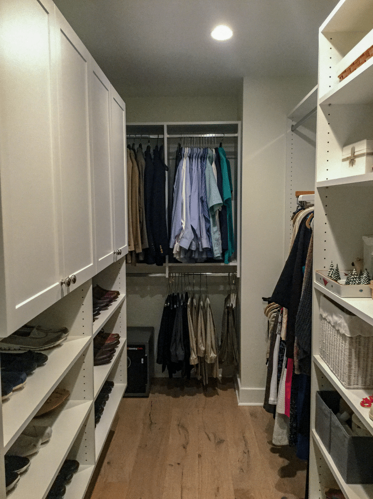 Neat and organized master closet | Innovate Home Org | #OrganizedLiving #OrganizedCloset #MasterCloset #EmptyNester