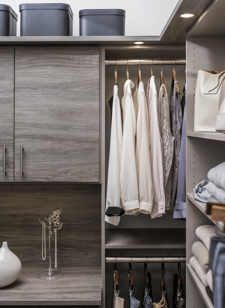 One wall hanging the other shelving in columbus | Innovate Home Org | Columbus Ohio | #WallHungStorage #OrganizationStorage #DublinCustomCloset