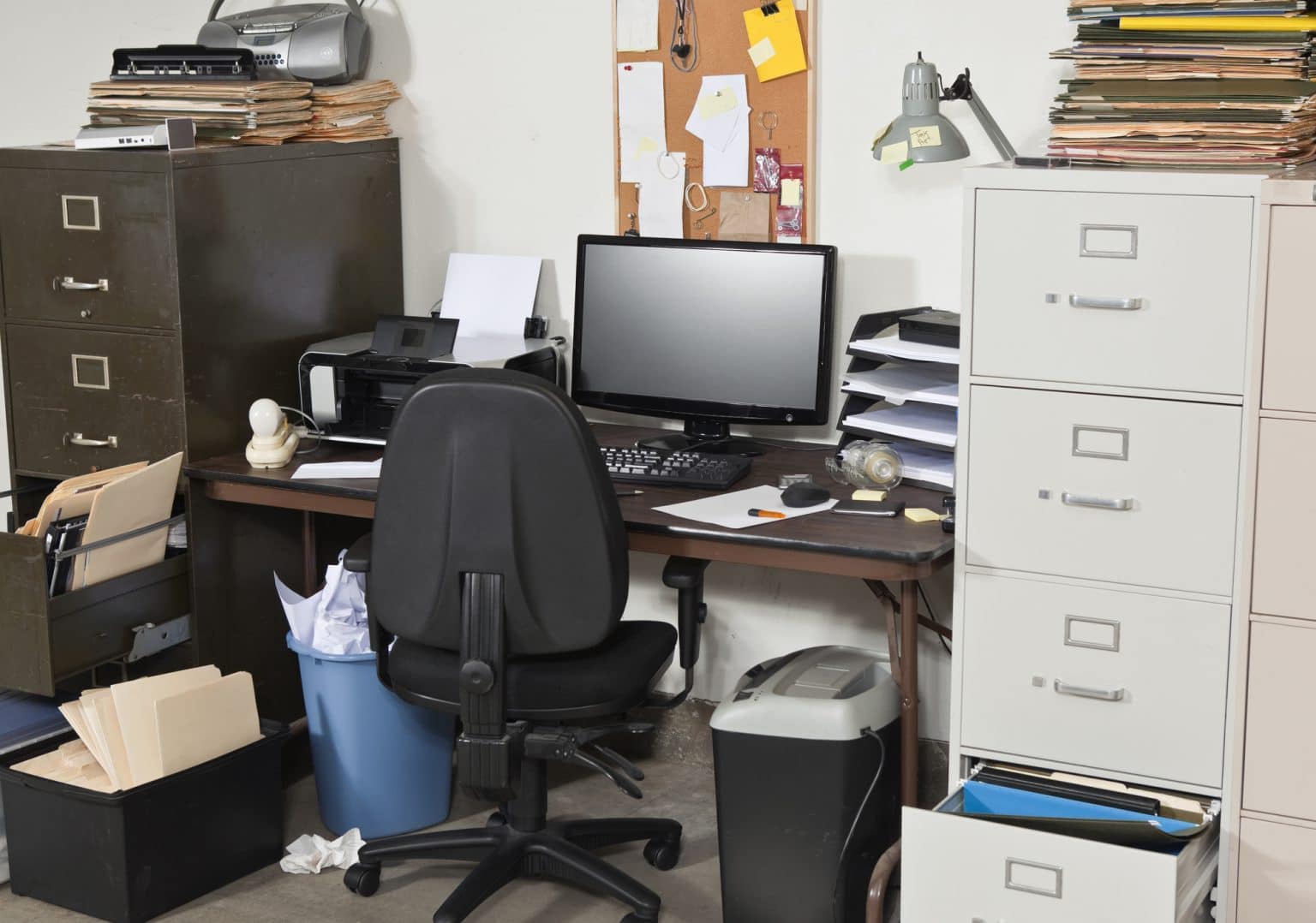 A messy home office | Innovate Home Org - Innovate Home Org