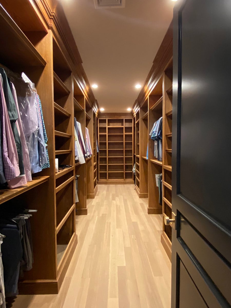 Use trim carpenter a hardwood custom closet in New Jersey | Innovate Home Org | #TrimCarpenter #CustomCloset #Hardwood