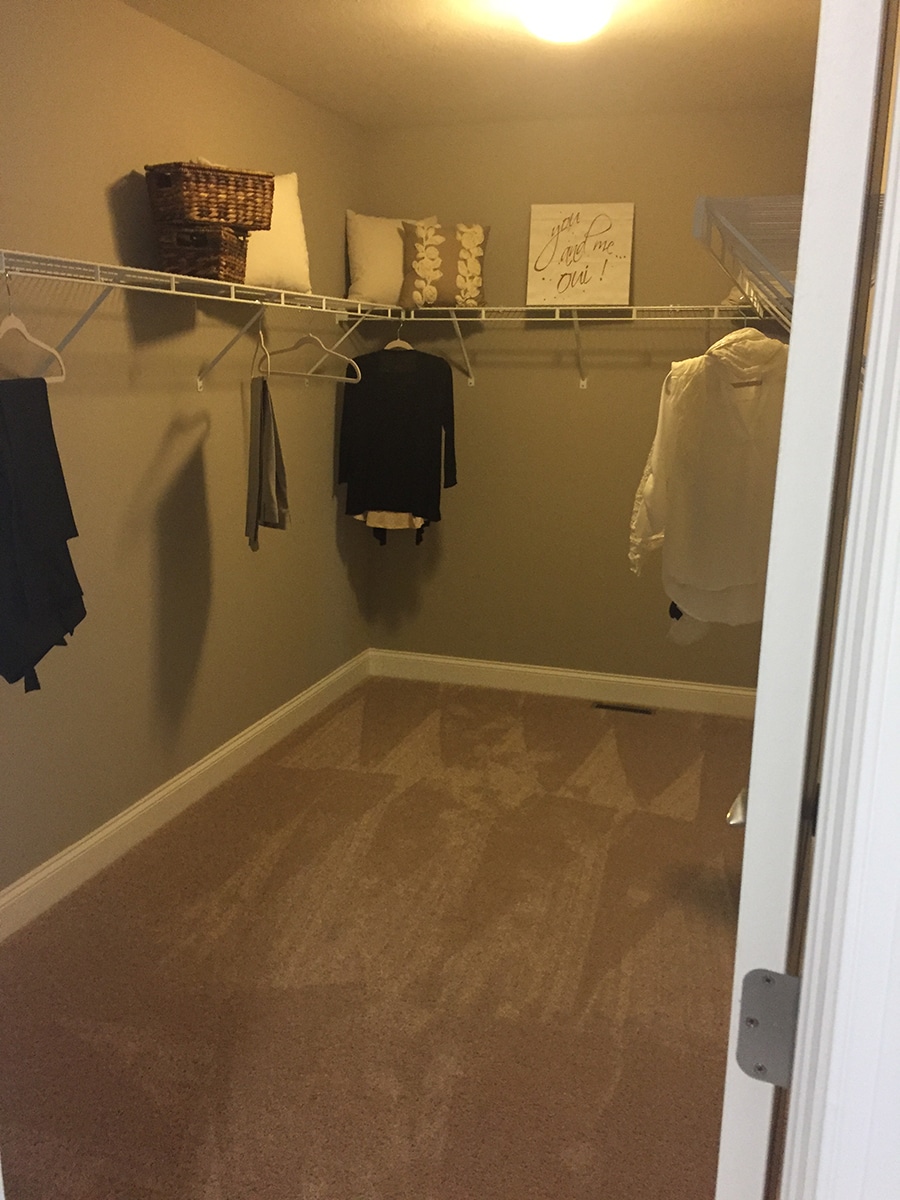 Dead space at the top of your closet rod too low | Innovate Home Org | #CustomStorage #MaximizingSpace #StorageSolutions
