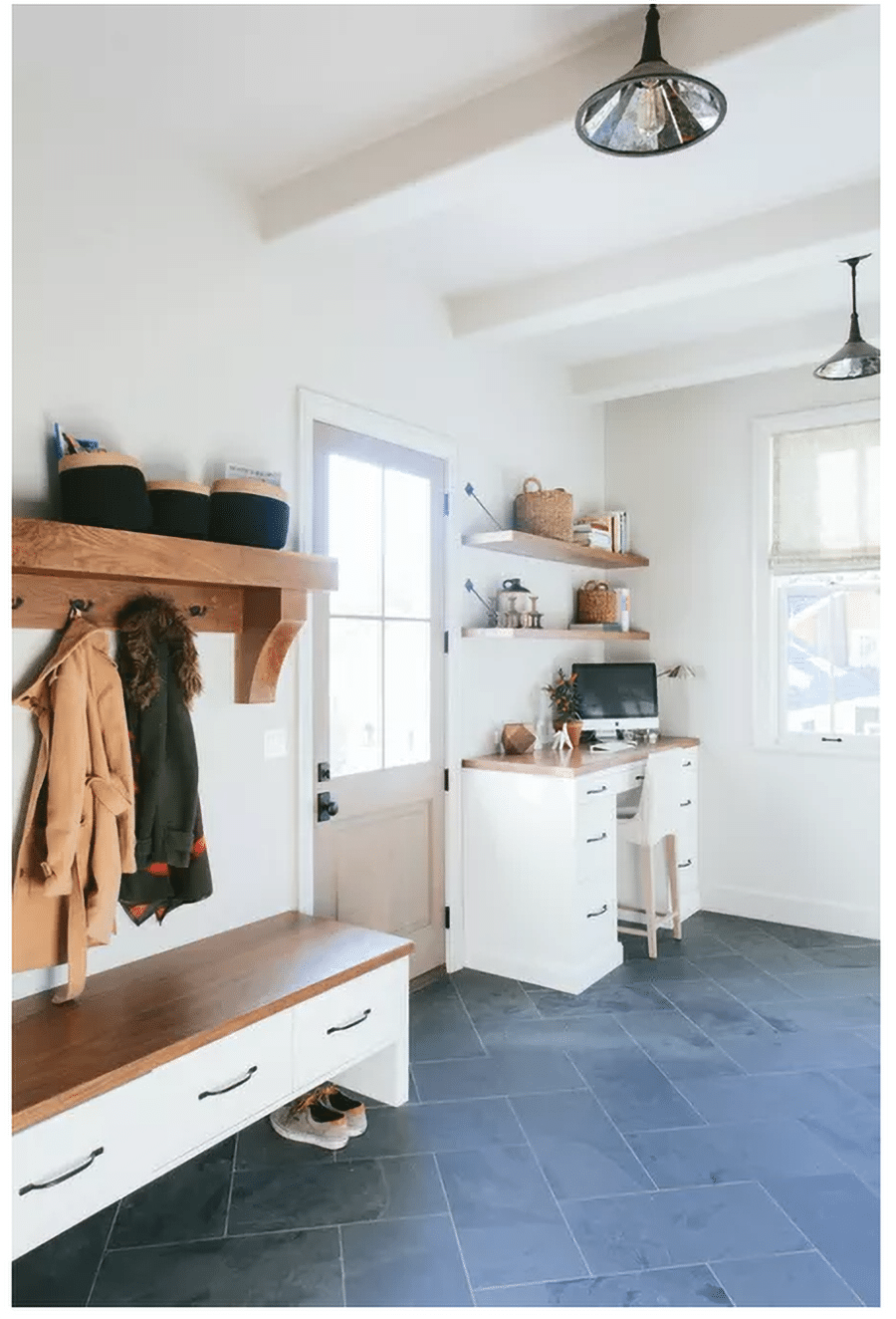 Factor 8 wood bench seat credit www.katemarkerinteriors | Innovate Home Org | #BenchSeat #Mudroom #StorageSolutions #Organization 