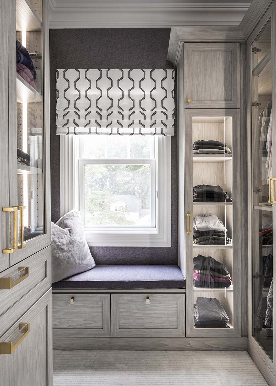 Trick 4 fancy closet hardware in a custom closet credit Patty Miller Boutique Cabinetry and Closets | Innovate Home Org  | #FancyCloset #Organization #StorageSystem 