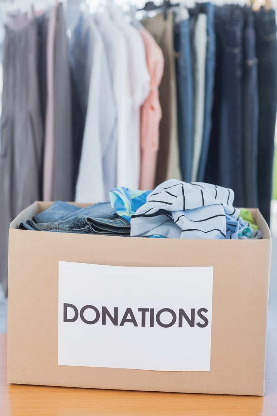 Strategy 9 donating clothes to declutter your columbus closet | Innovate Home Org #DonatingClothes #Declutter #StorageOrganization