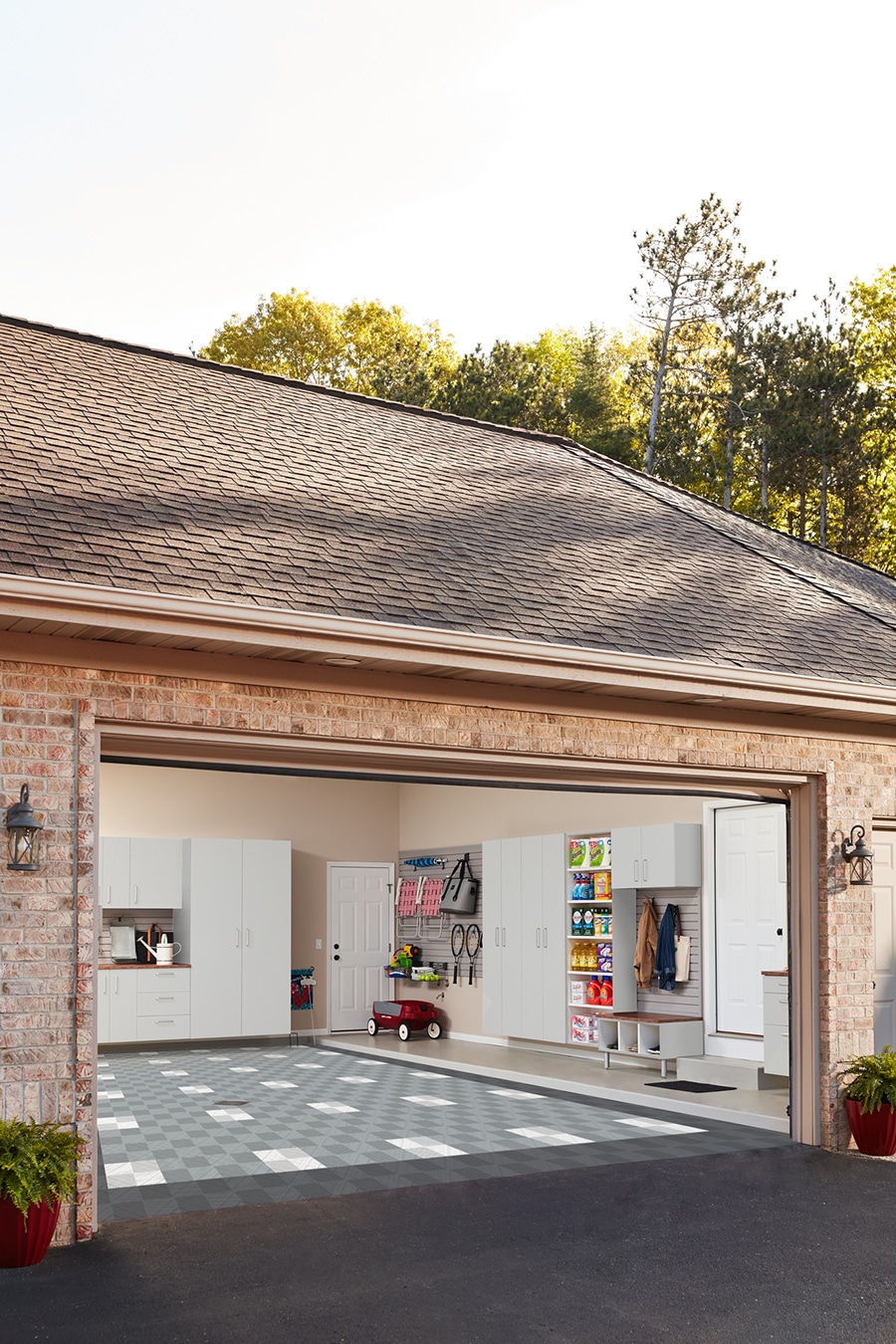 Step 2 modular interlocking tile garage flooring Swiss Trax Columbus ohio | Innovate Home Org #Tilefloor #GarageFloor #StorageGarage