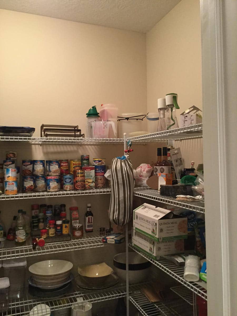 https://innovatehomeorg.com/wp-content/uploads/2023/09/Strategy-3-dead-space-on-top-of-Columbus-ohio-wire-pantry-shelves.jpg