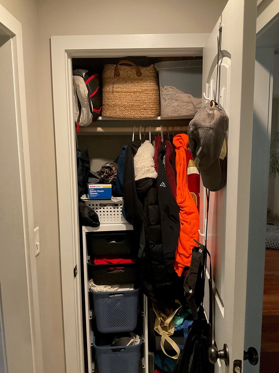 Step 2 tight 16 inch deep reach in closet columbus ohio - Innovate Home Org, Columbus Ohio Closet Spaces, Hall Closet Storage, Small Closet Organizers, Spare Closet Uses