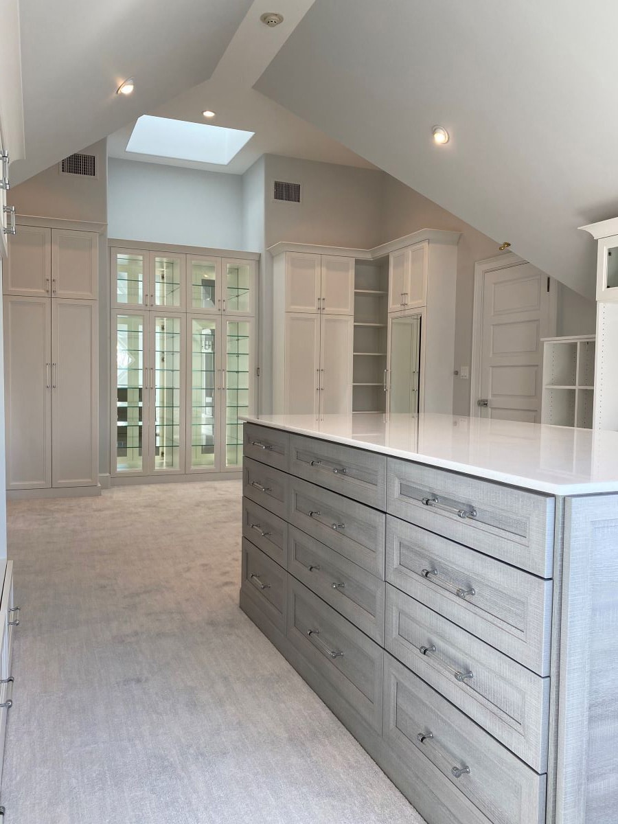 Section 3 feature 8 luxury closet island credit Timeless Closets and Cabinetry - Innovate Home Org, Dream Custom Closets, Modern Closet Storage Needs, Home Storage Design Options, Luxury Home Storages
