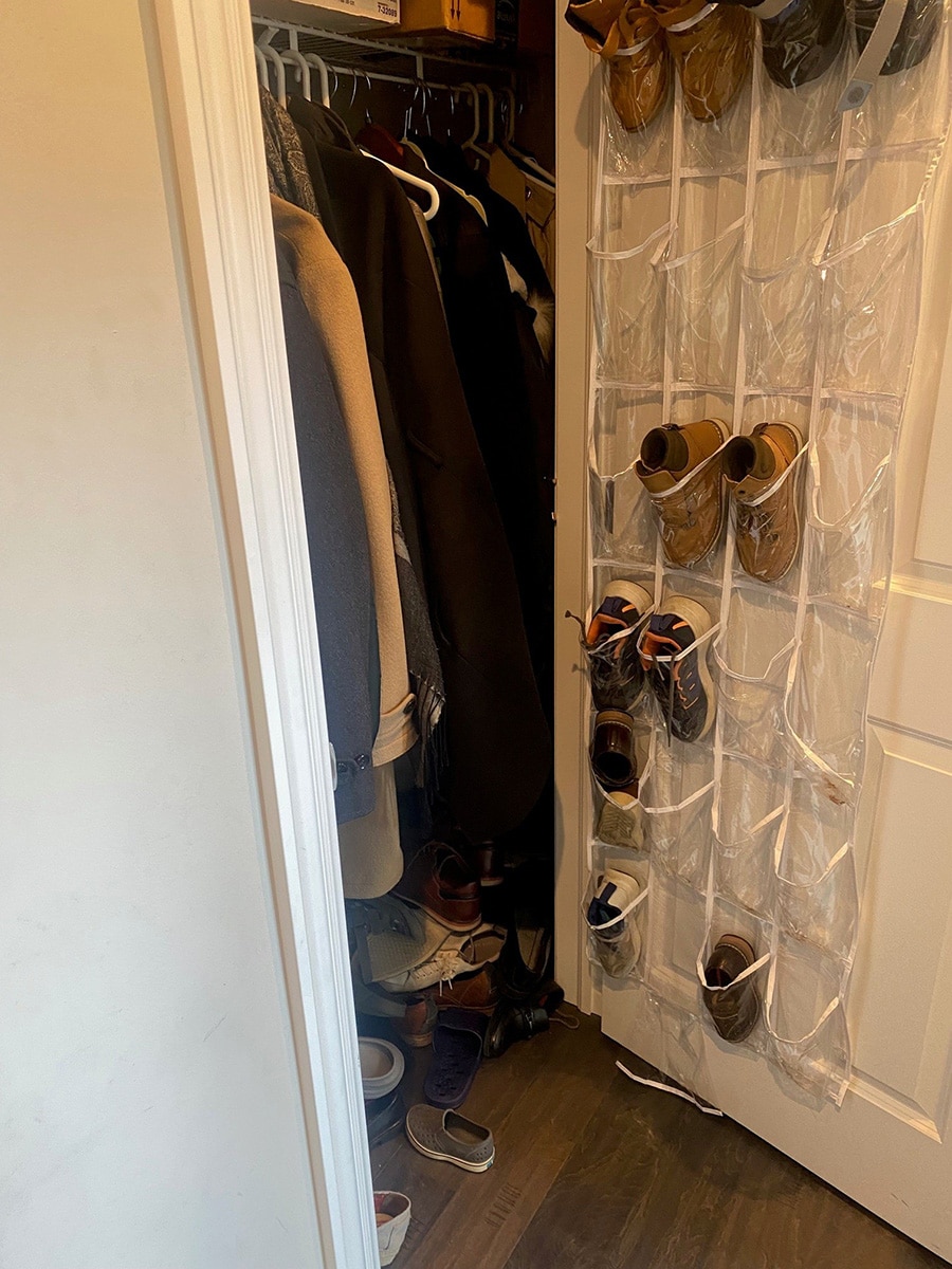 Section 2 tip 4 plastic back of the door shoe organizer for a small closet - Innovate Home Org, Extra Closet Storage Hacks, Custom Closet Storage Designs, Home Closet Concepts, Closet Storage Accessory Ideas