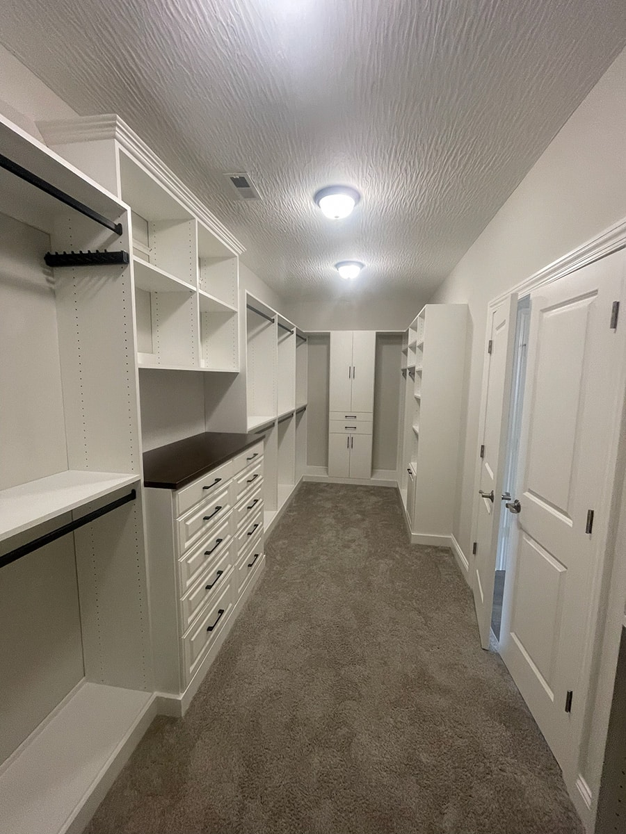 Criterion 6 closet design specialist Columbus custom closet - Innovate Home Org, Custom Closet Design Concepts, Modern Home Storages, 3D Closet Layouts, Closet Storage Needs