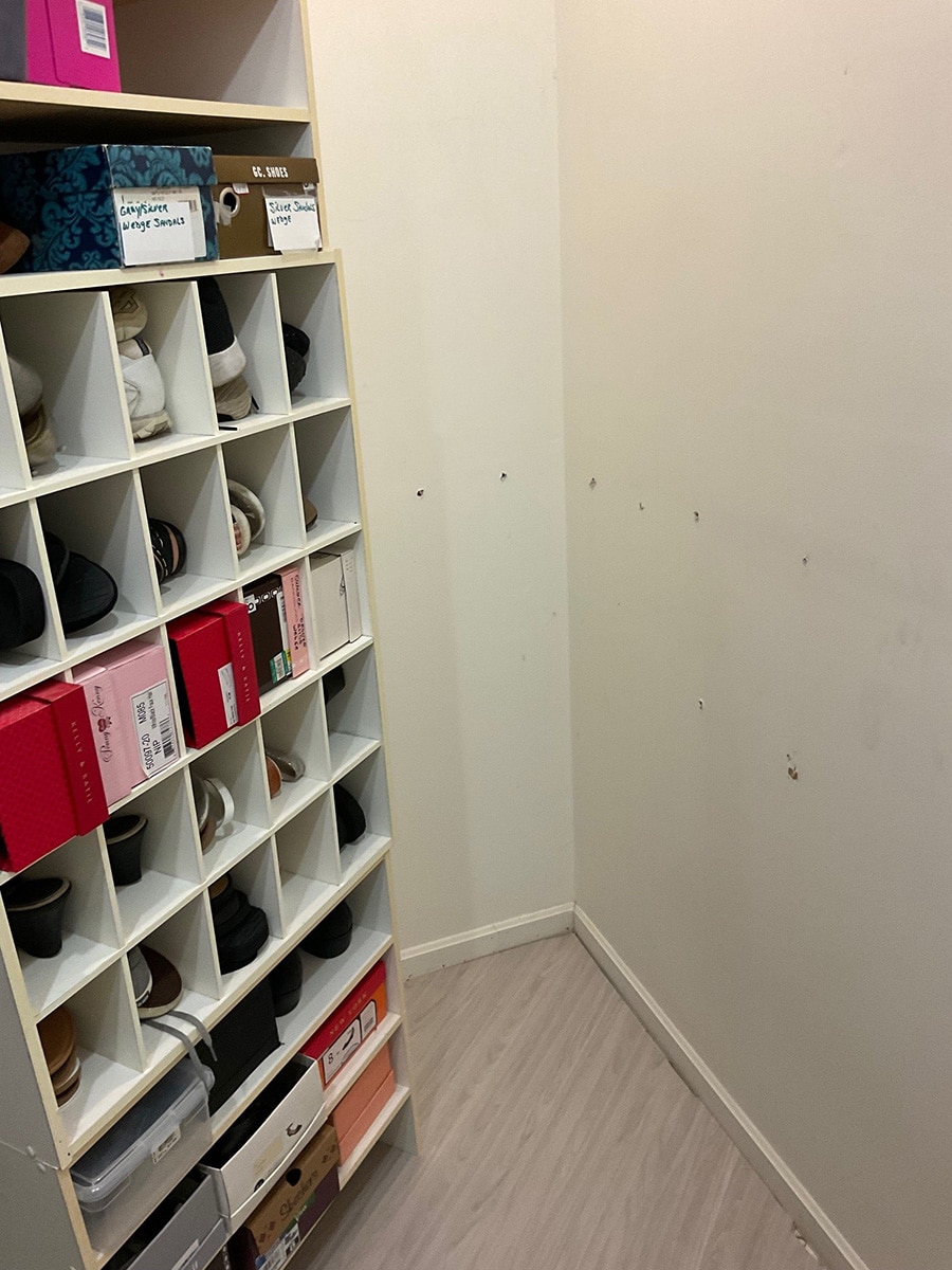 Overrated 7 shoe cubbies - Innovate Home Org, Bad Closet Features, Home Storage Design Tips, Custom Closet Designs, Walk In Closet Features